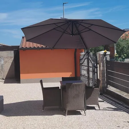 דירה With Parking Space Kastel, Istria - Sredisnja Istra - 25684 *